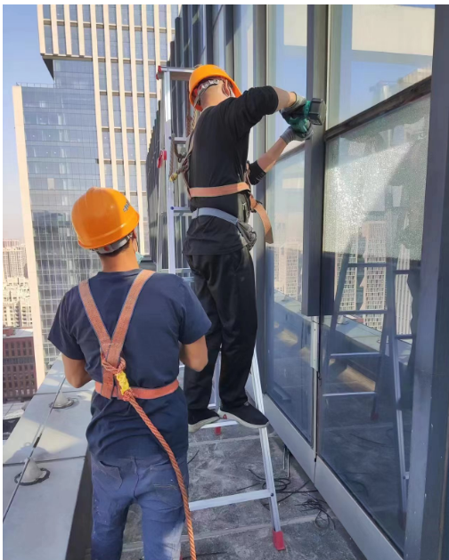 高空幕墙玻璃更换